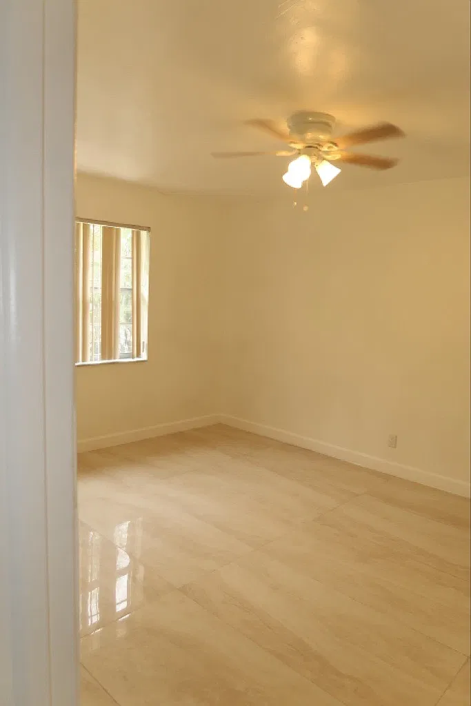 2 bed, 900 sqft, $2,100 — Photo 4