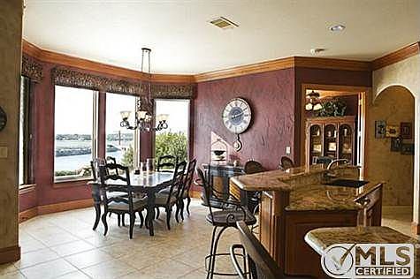 5th image of 2209 Vienna Dr