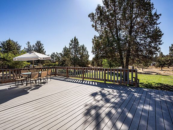 5th image of 8199 SW Crater Loop Rd