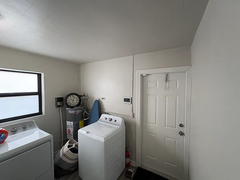 1828 N J St — Photo 9