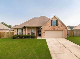 847 White Pine Dr, Ponchatoula, LA 70454