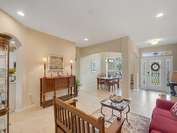 4th image of 5907 Brae Burn Circle