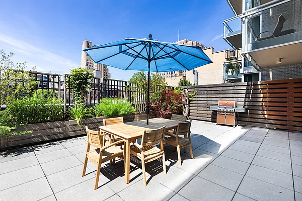 Sold by Compass | media 19