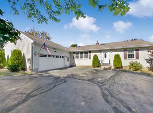 72 Pistapaug Rd, Northford, CT 06472