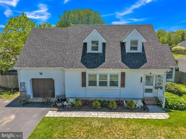 1151 Treasure Ave, Manahawkin, NJ 08050