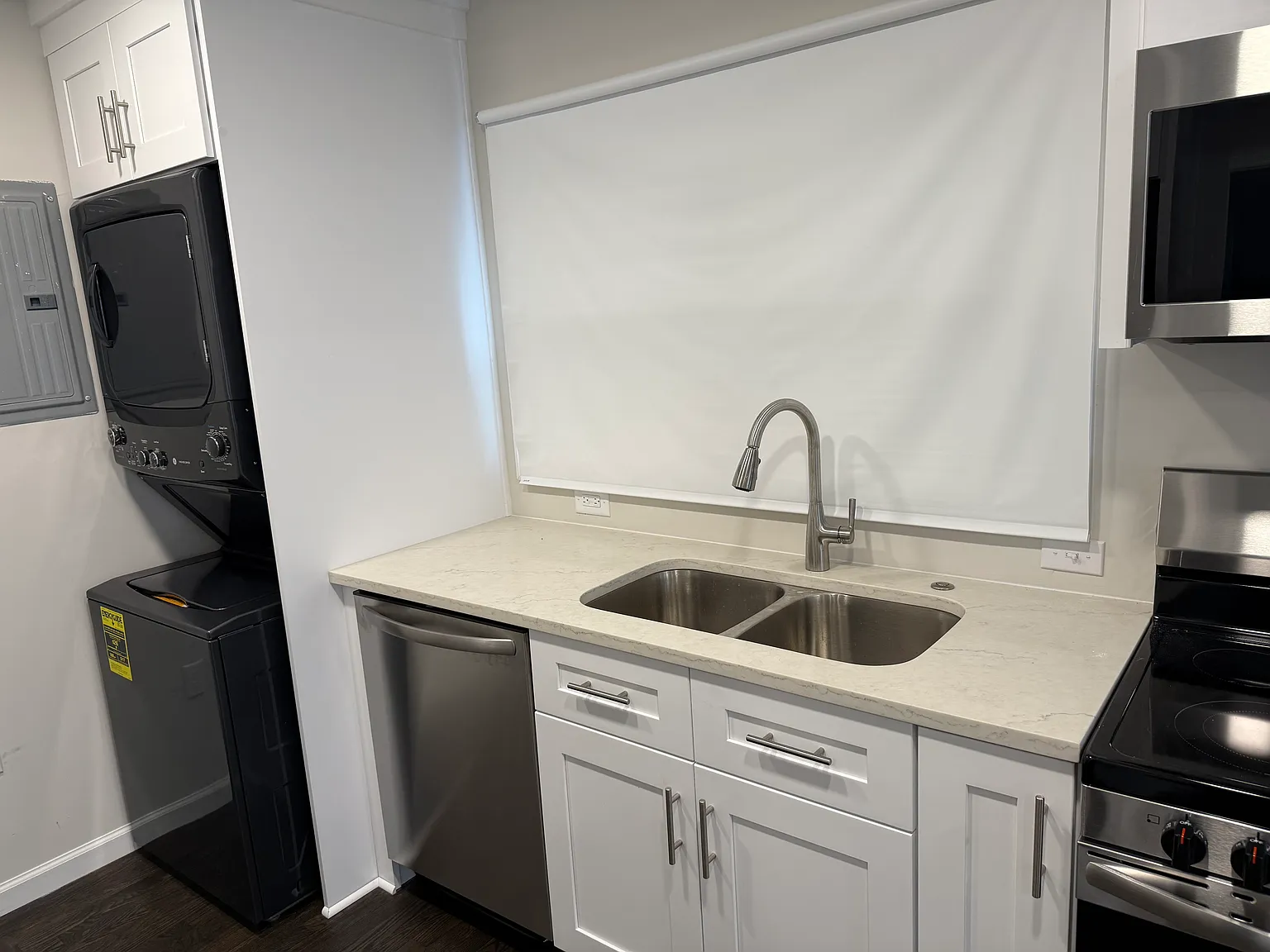 2 bed, 735 sqft, $2,000 — Photo 4