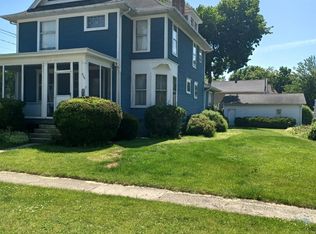 526 Comstock St, Adrian, MI 49221