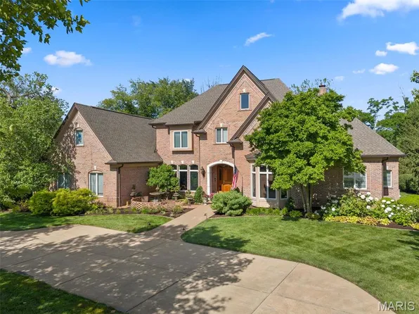 7 Bridle Ln, Saint Louis, MO 63131