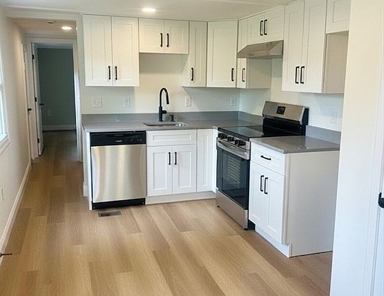 2nd image of 52 Sycamore Dr