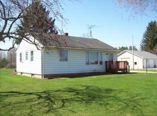 674 E Howard City Edmore Rd, Edmore, MI 48829