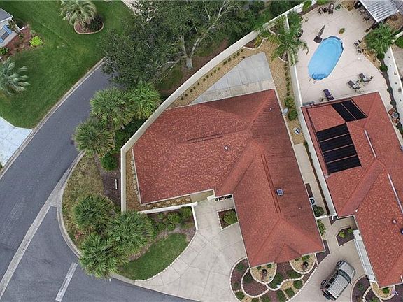 4th image of 402 Carmel Ave