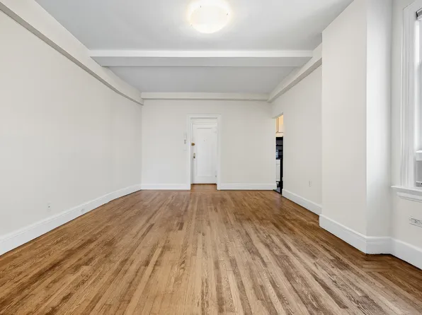 157 East 72nd Street image 3 of 17