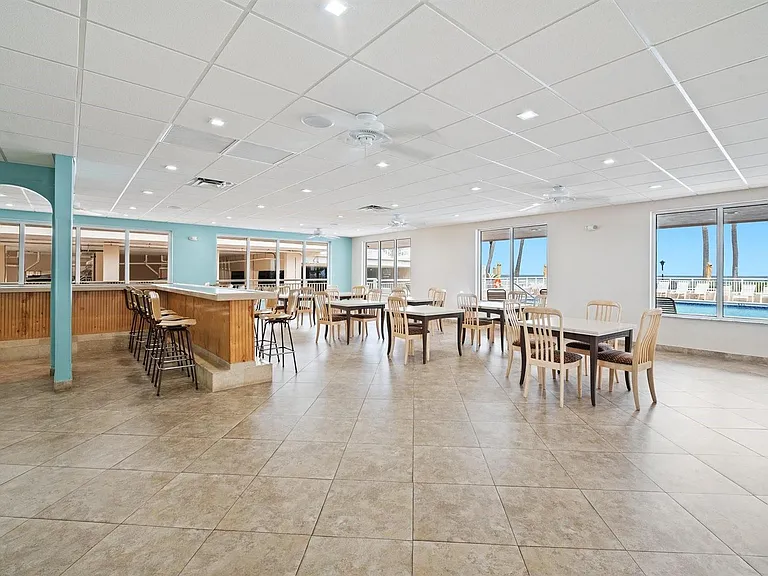 1050 Hillsboro Mile #203W — Photo 27