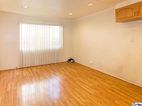 4th image of 251 W Dryden St APT 20