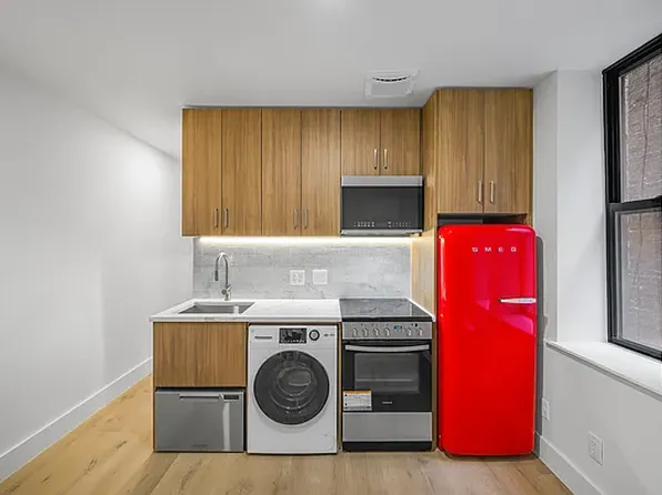 236 West 15th Street image 1 of 6