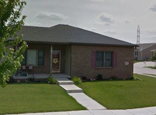 8701 Garland St, Lincoln, NE 68505
