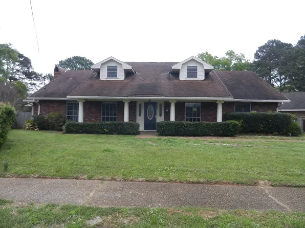 2425 Lakecrest Dr, Shreveport, LA 71109