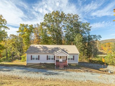 127 Cairens Ridge Dr, Mills River, NC, 28759