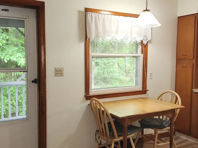 kitchen /entrance