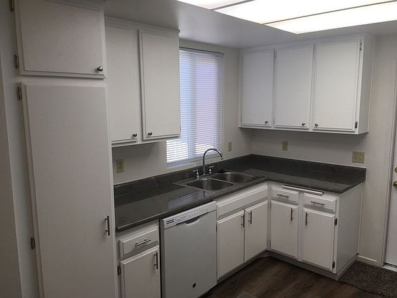 3rd image of 44727 La Paz St #E