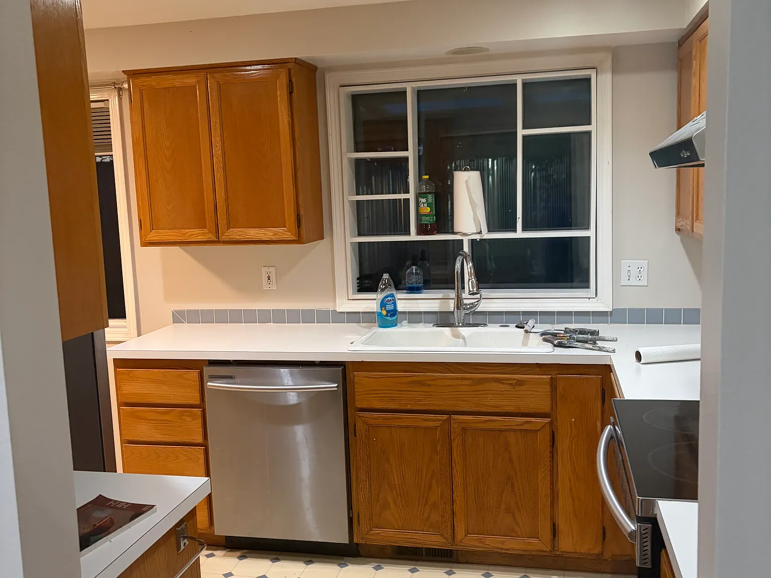 3 bed, 1351 sqft, $2,650 — Photo 3
