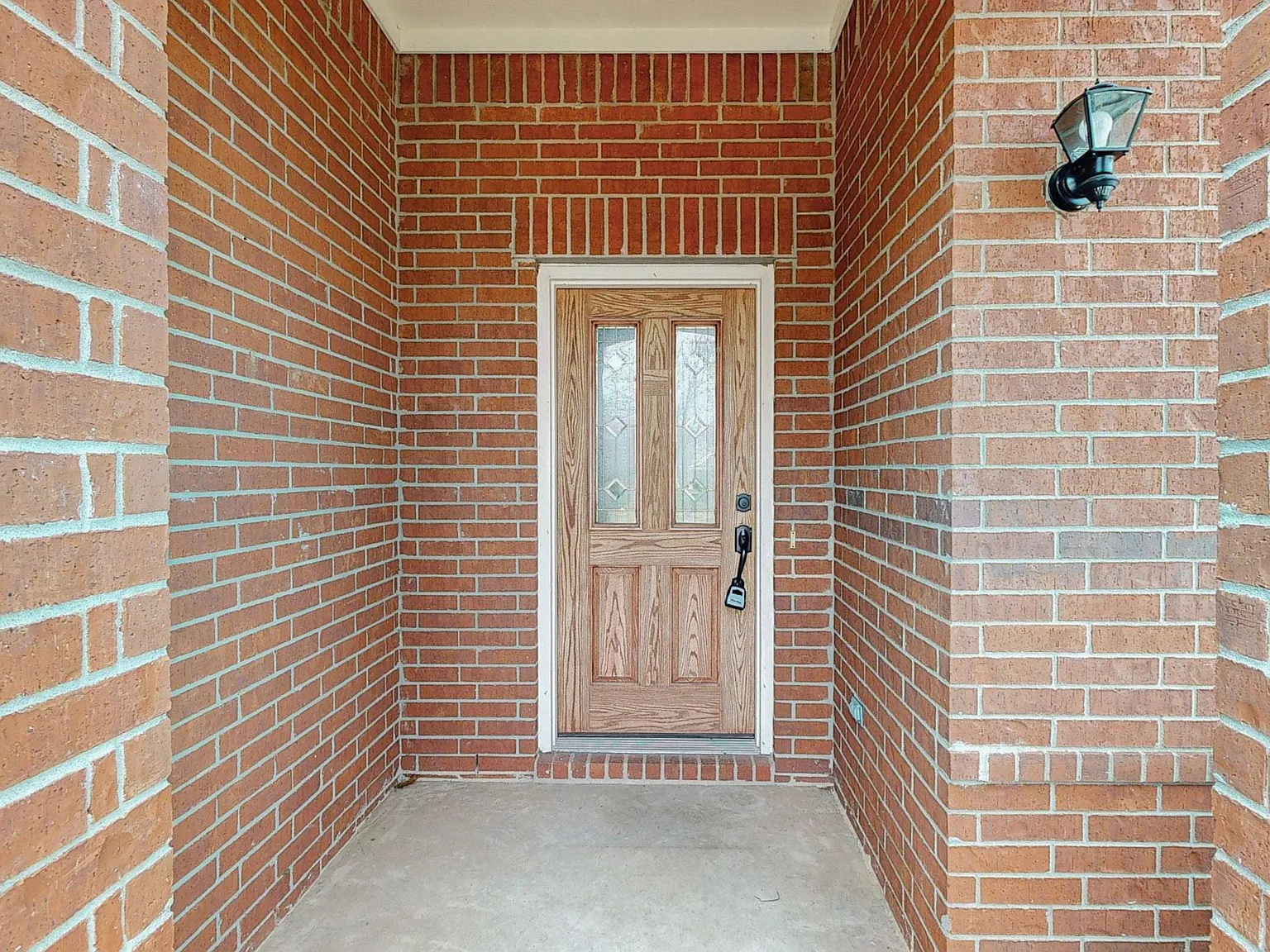 3 bed, 1816 sqft, $2,300 — Photo 4