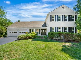 222 Apple Blossom Ct, Vienna, VA 22181