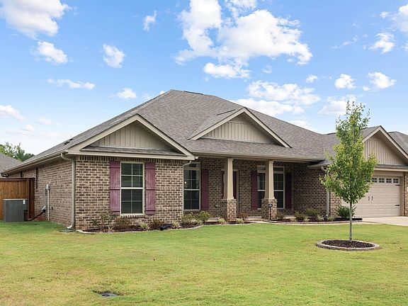 3rd image of 418 Harless Ln
