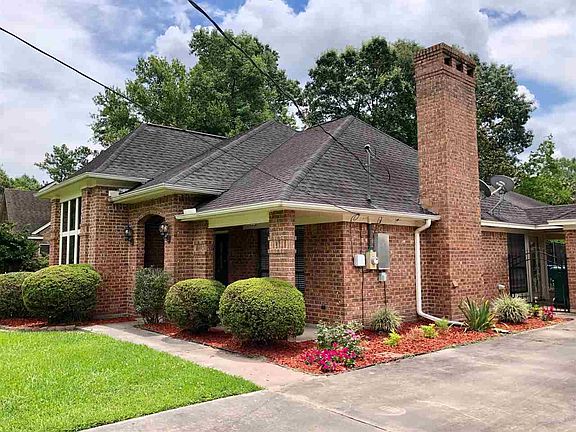 4th image of 705 Valley Oak Dr