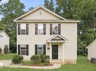 907 Tennyson Dr, Charlotte, NC 28208