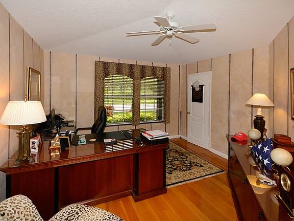 5th image of 2539 Golf View Dr