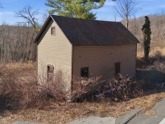 2nd image of 197 E Mill Rd