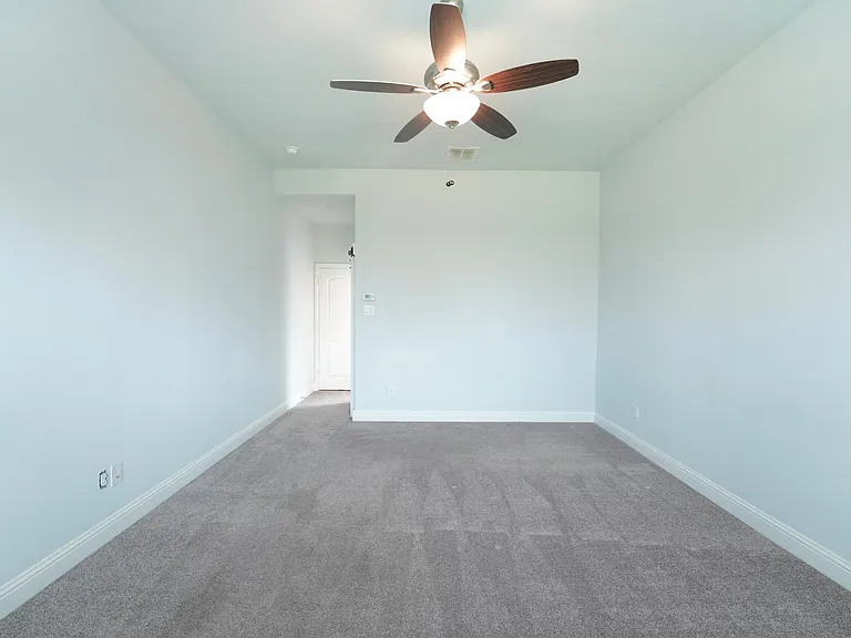 3324 Wildwood Dr — Photo 16