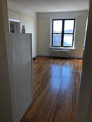 2nd image of 1375 Ocean Ave #J