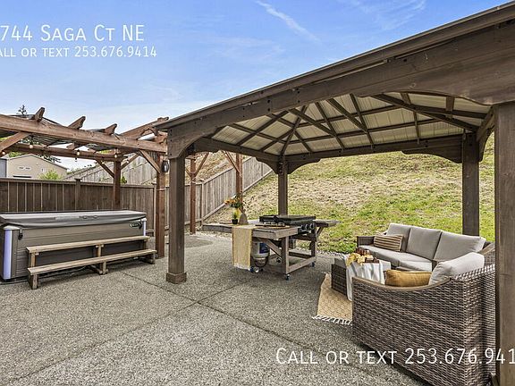 5th image of 2744 Saga Ct NE