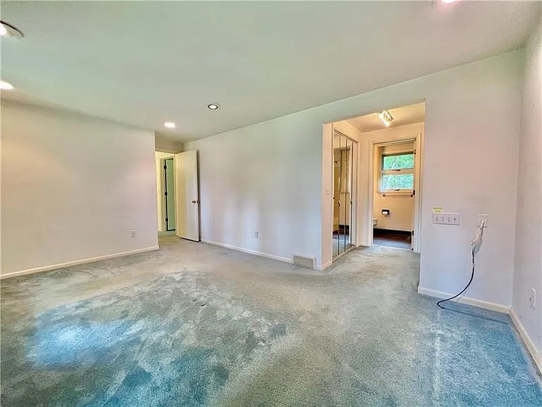 112 Pheasant Dr — Photo 15
