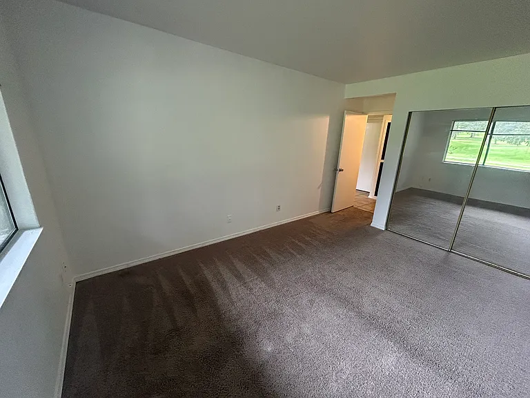 3707 Northshore Blvd NE #D — Photo 31