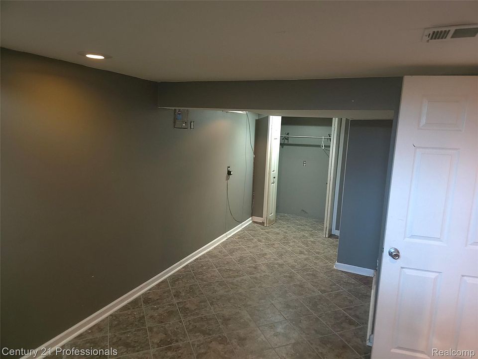 406 Woodlawn Ave, photo 12