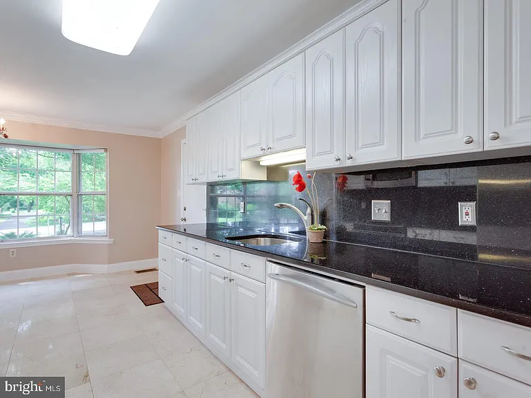 10522 Brevity Dr — Photo 7