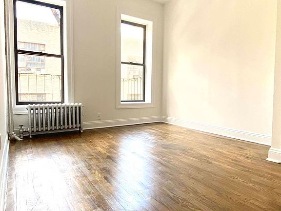 3rd image of 222 Thompson St #12B