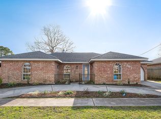 3301 Rosetta Dr, Chalmette, LA 70043