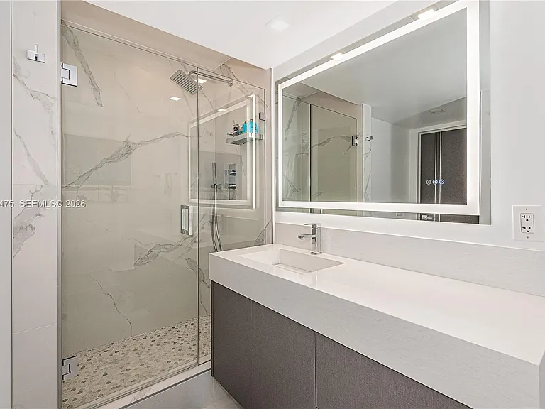 2301 Collins Ave #1440 — Photo 19