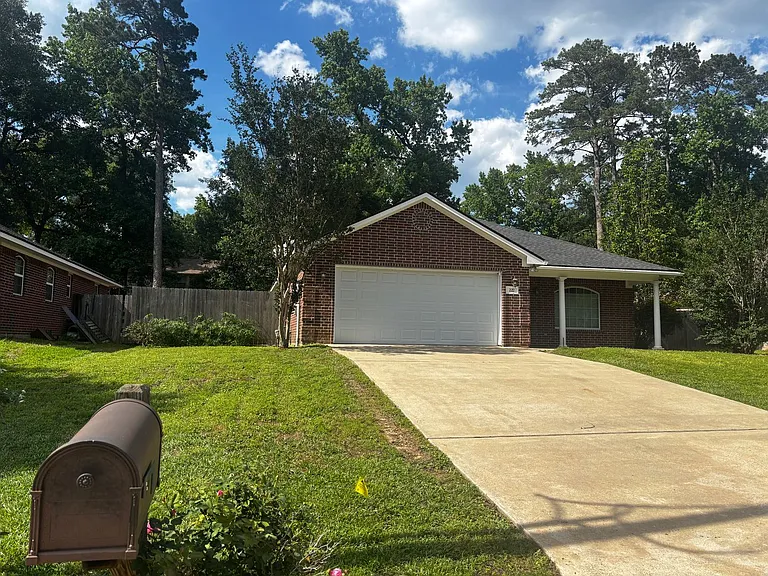 227 Greenleaf St — Photo 3