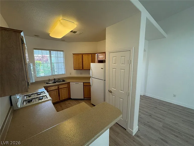 8772 Bridgeport Bay Ave — Photo 17