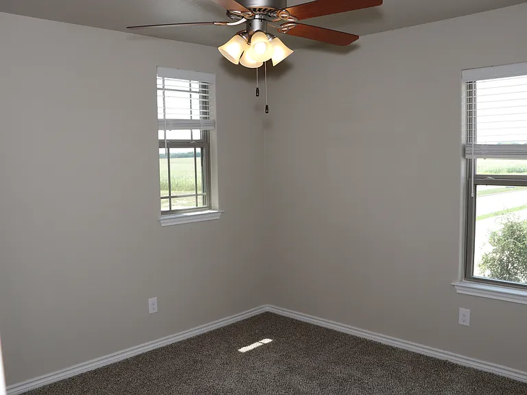 748 Westfield Blvd — Photo 8