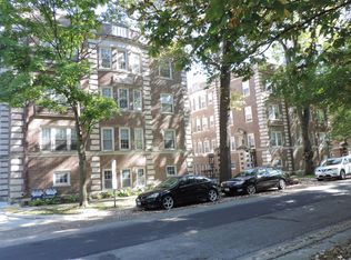 512 5th St #1T, Wilmette, IL 60091