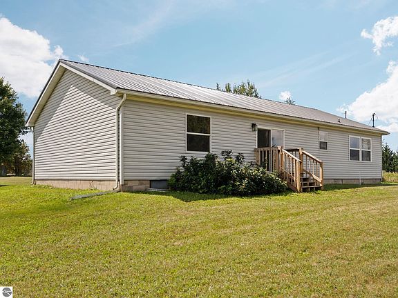 4th image of 8484 Zue Rd