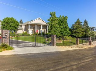 6936 N Autumn Ave, Clovis, CA