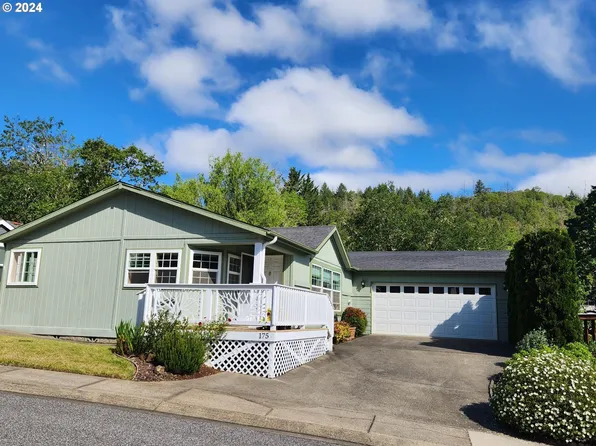 175 Knoll Terrace Dr, Canyonville, OR 97417