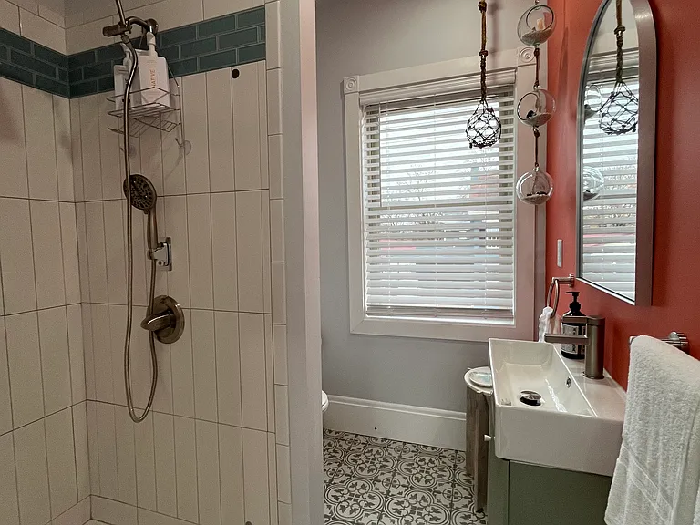 318 Front St — Photo 12